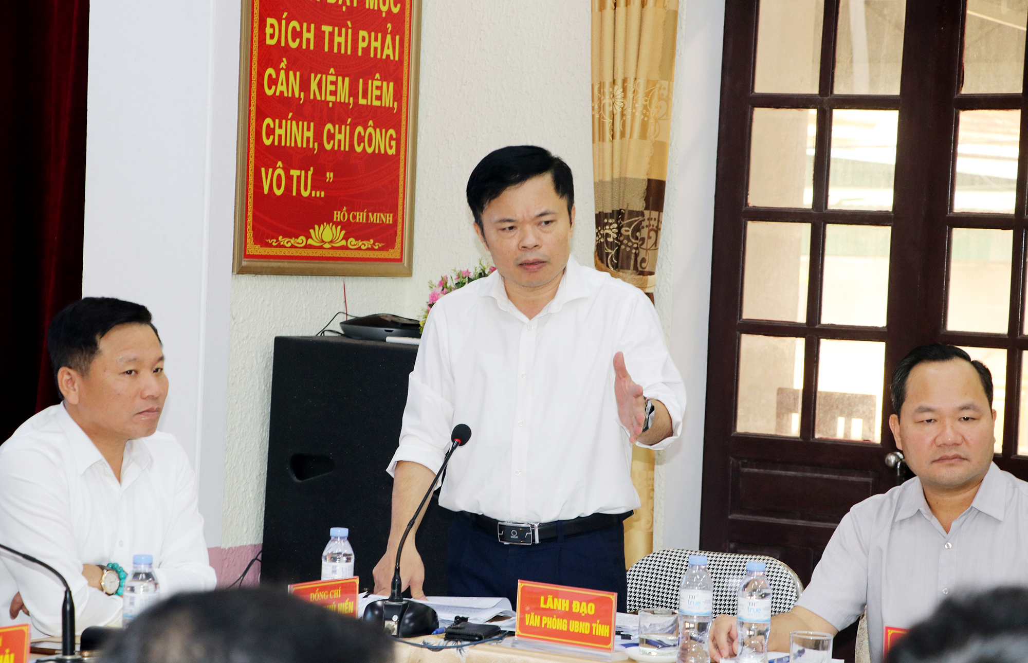 Anh-tin-bai